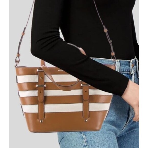 DESIGNER MICHAEL KORS CANVAS LEATHER TRIM STRIPED GOLD TONE HARDWARE TOTE - Picture 11 of 13